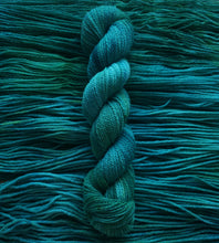 Load image into Gallery viewer, Blue Hawaiian (RTS)