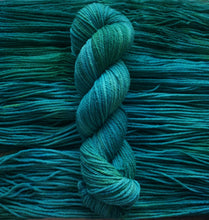 Load image into Gallery viewer, Blue Hawaiian (RTS)
